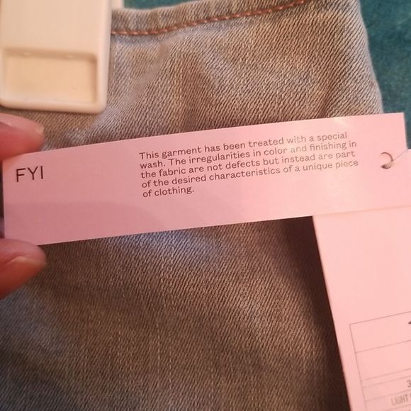 Womens Light Wash Denim Stretch Mini Skirt W/Front Notch & Seam NWT Plus Sz. 16 - Picture 9 of 14